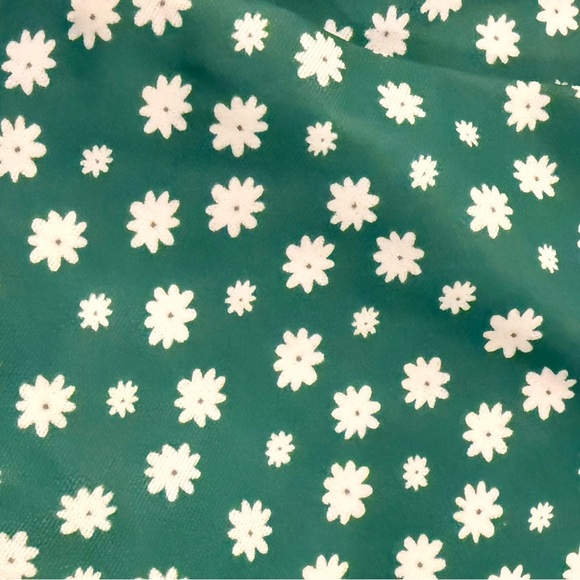 Zaful Green Bikini with White Floral Design, size M - Picture 2 of 4